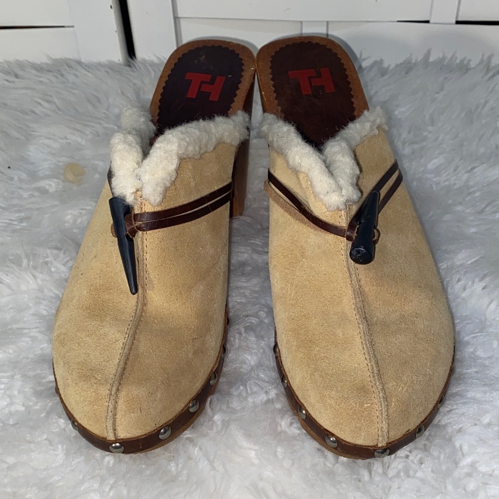 Tommy Hilfiger Tan Suede Shearling Clog Mules - Picture 2 of 8